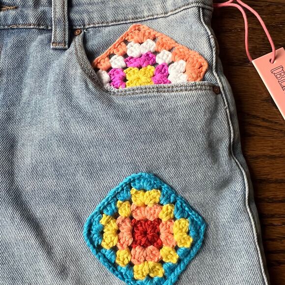 New Blank NYC Crochet Girl's Cut Off Jean Denim Shorts- 14 - Picture 5 of 6